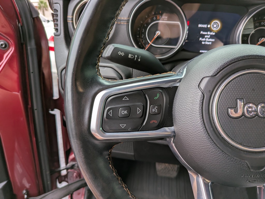Jeep Wrangler Vehicle Full-screen Gallery Image 18