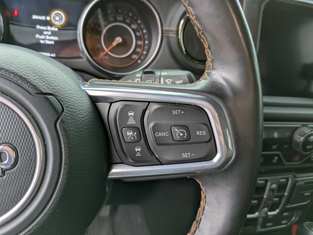 Jeep Wrangler Vehicle Full-screen Gallery Image 19