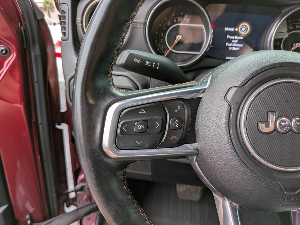 Jeep Wrangler Vehicle Full-screen Gallery Image 25