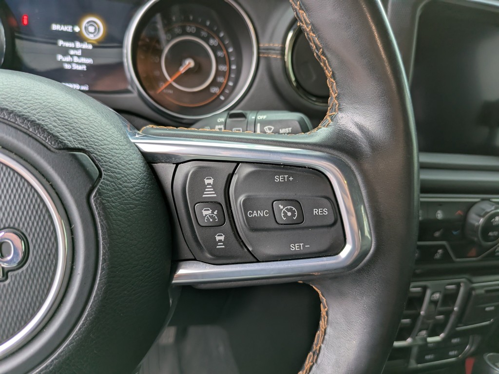 Jeep Wrangler Vehicle Full-screen Gallery Image 26