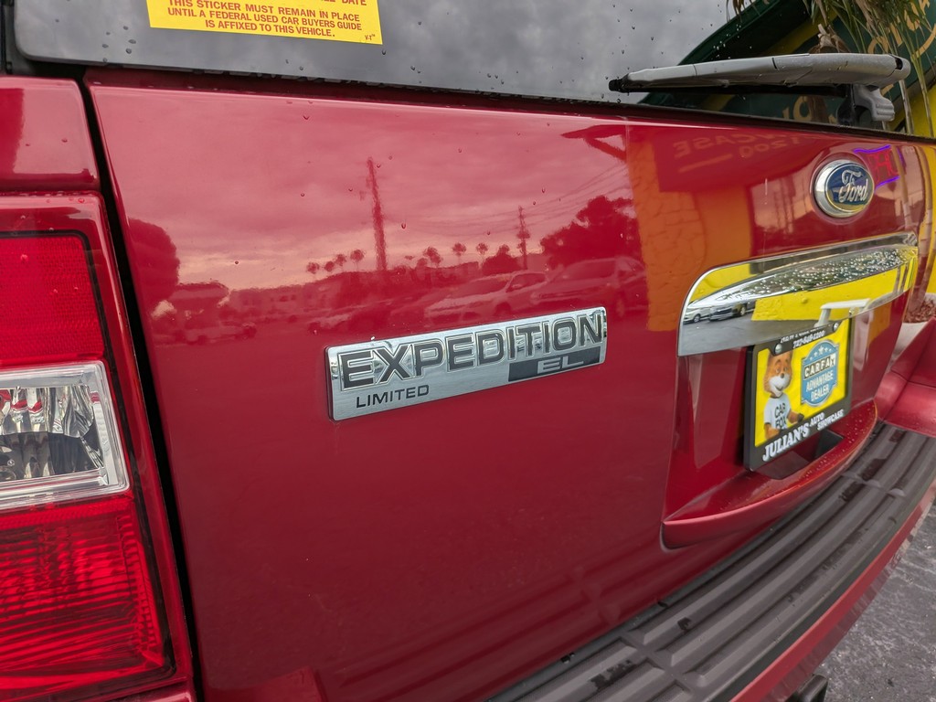 Ford Expedition EL Vehicle Full-screen Gallery Image 07