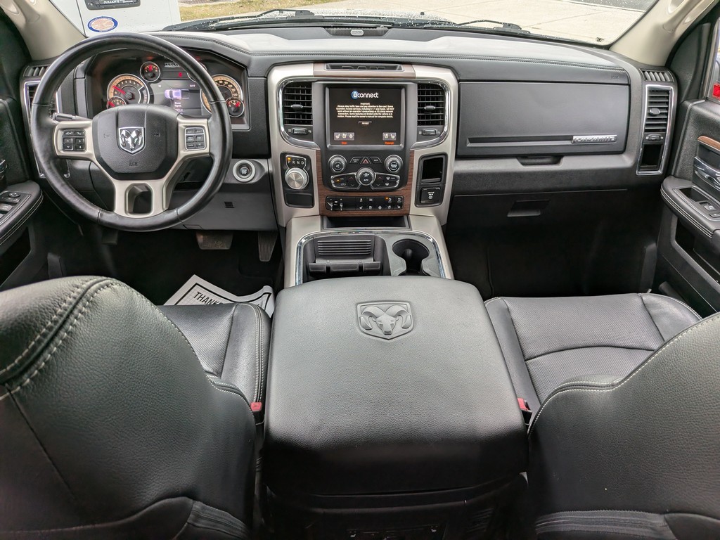 Ram 1500 Vehicle Full-screen Gallery Image 02