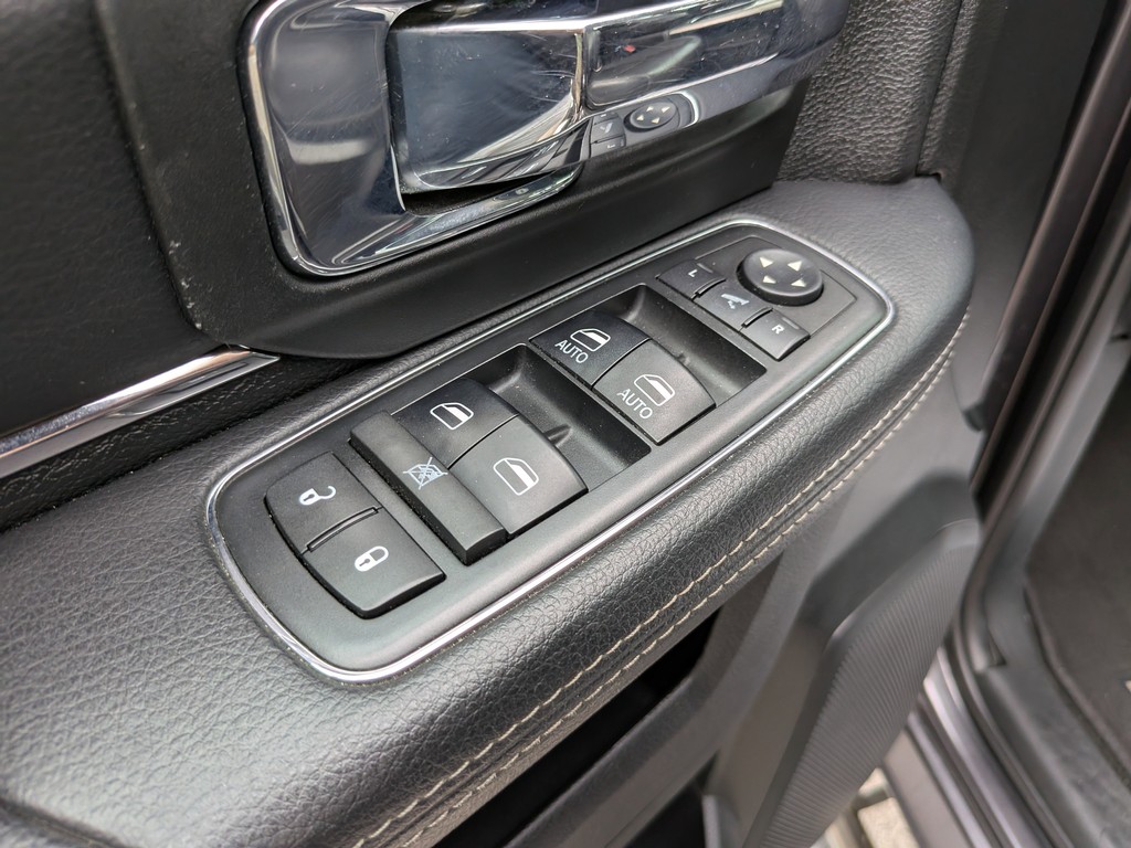 Ram 1500 Vehicle Full-screen Gallery Image 07