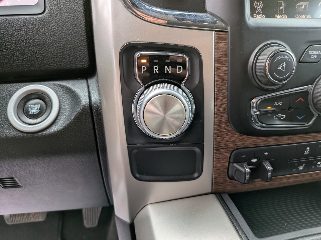 Ram 1500 Vehicle Full-screen Gallery Image 14