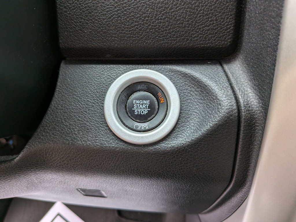 Ram 1500 Vehicle Full-screen Gallery Image 15