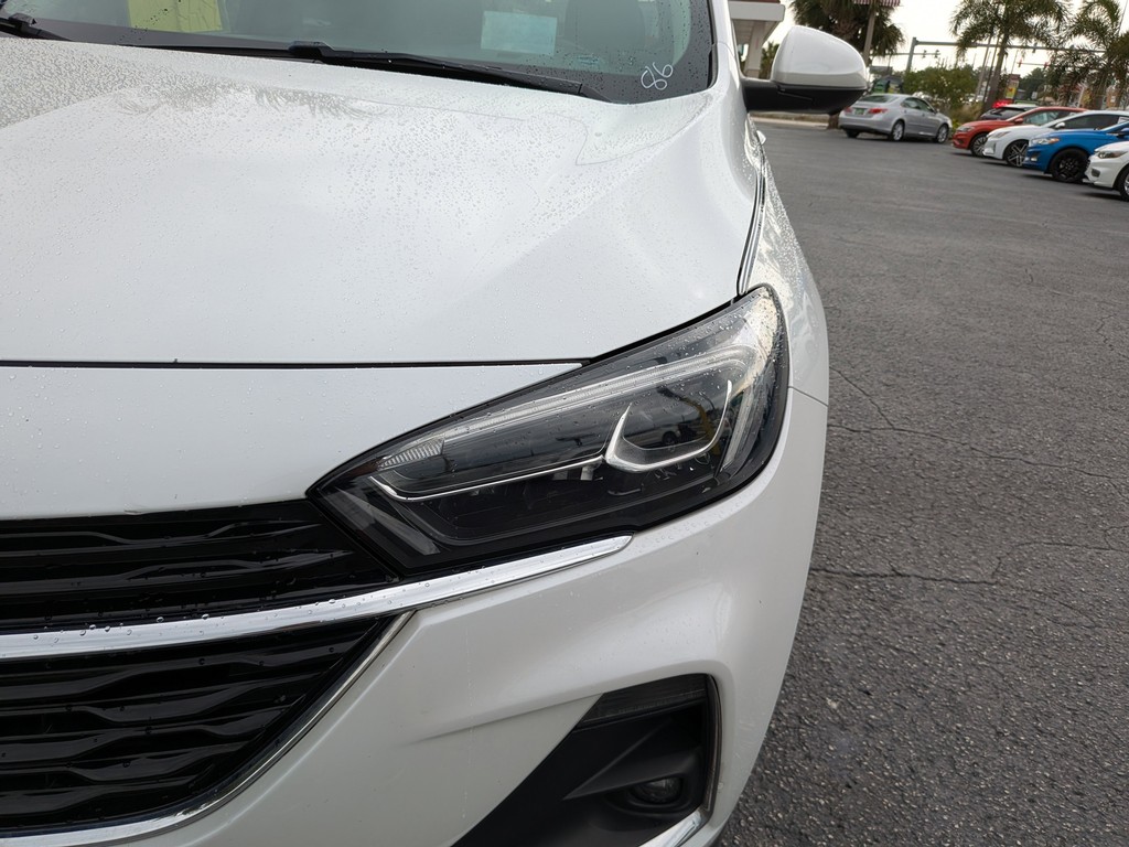 Buick Encore GX Vehicle Full-screen Gallery Image 05