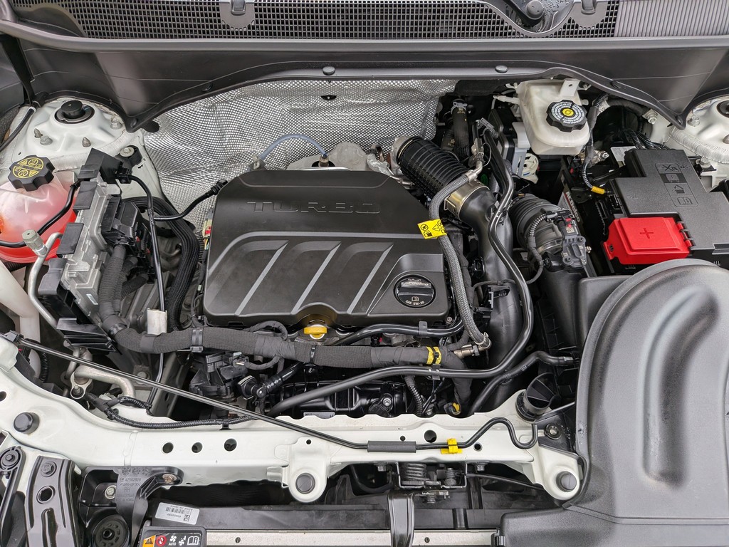 Buick Encore GX Vehicle Full-screen Gallery Image 07