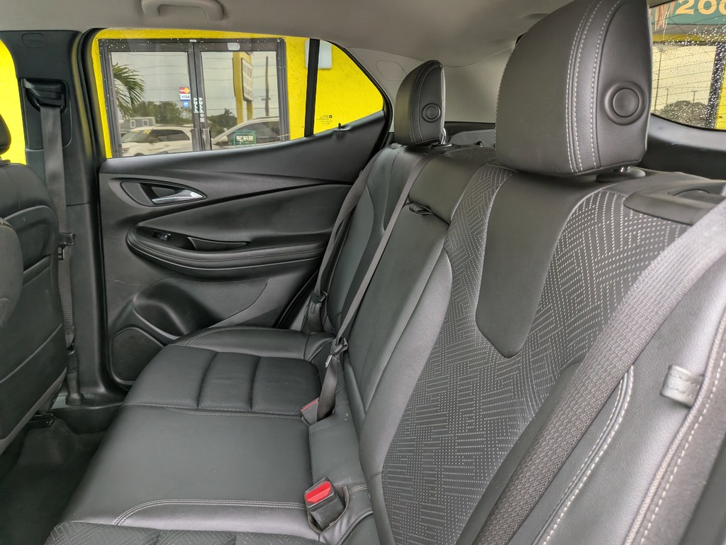 Buick Encore GX Vehicle Full-screen Gallery Image 15