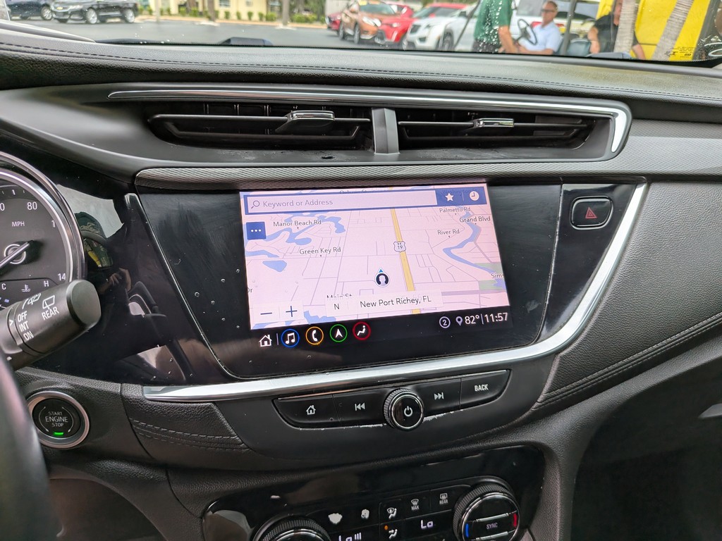 Buick Encore GX Vehicle Full-screen Gallery Image 20