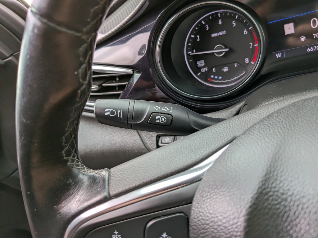 Buick Encore GX Vehicle Full-screen Gallery Image 28