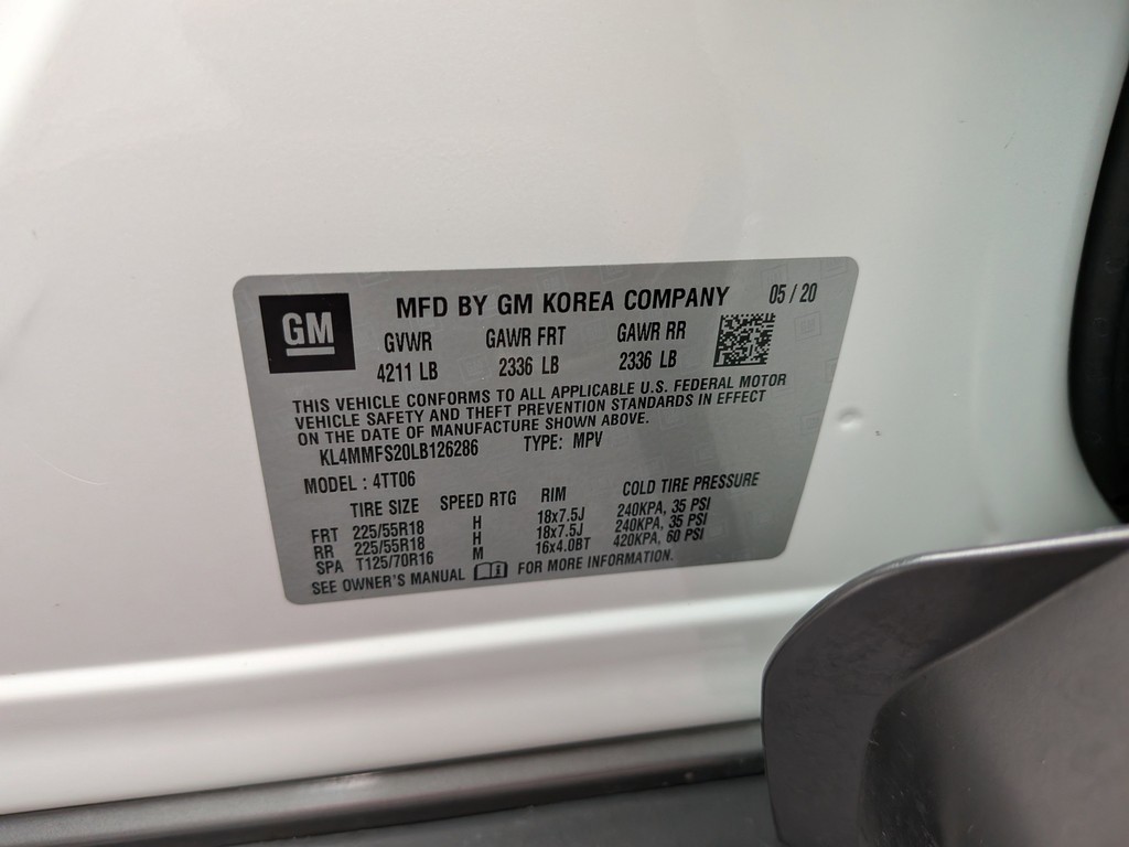 Buick Encore GX Vehicle Full-screen Gallery Image 32