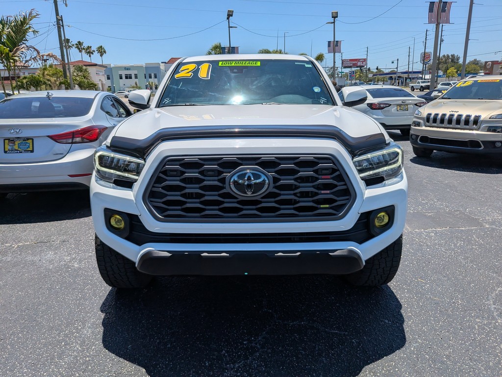 Toyota Tacoma 4WD trd-off road xp trail Vehicle Full-screen Gallery Image 02