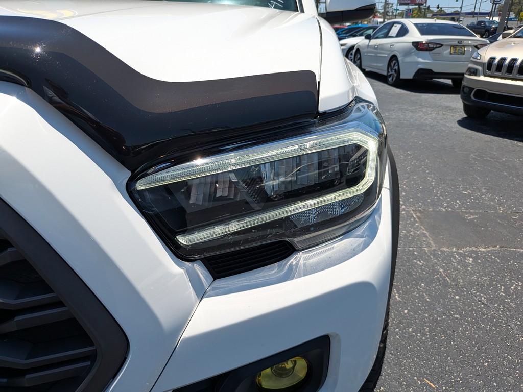 Toyota Tacoma 4WD trd-off road xp trail Vehicle Full-screen Gallery Image 06