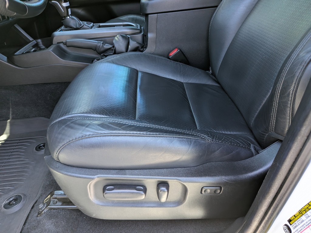 Toyota Tacoma 4WD trd-off road xp trail Vehicle Full-screen Gallery Image 19