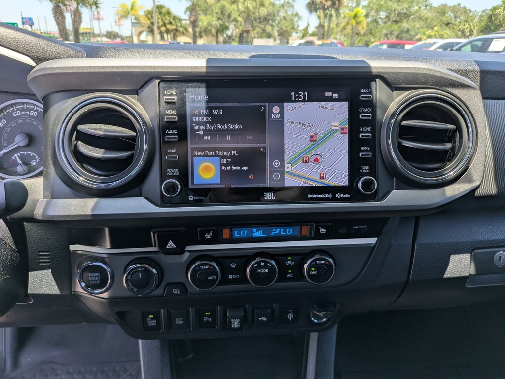 Toyota Tacoma 4WD trd-off road xp trail Vehicle Full-screen Gallery Image 21