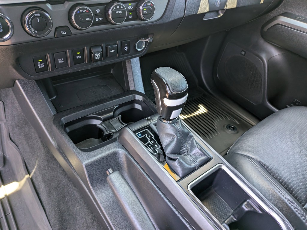 Toyota Tacoma 4WD trd-off road xp trail Vehicle Full-screen Gallery Image 25