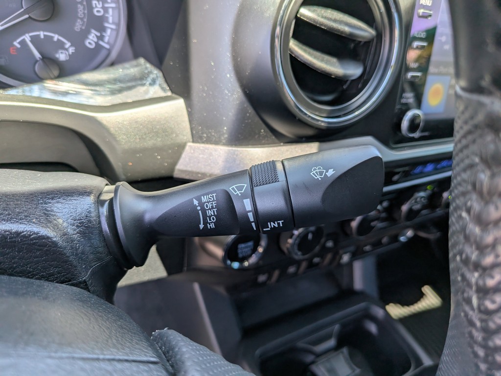 Toyota Tacoma 4WD trd-off road xp trail Vehicle Full-screen Gallery Image 31