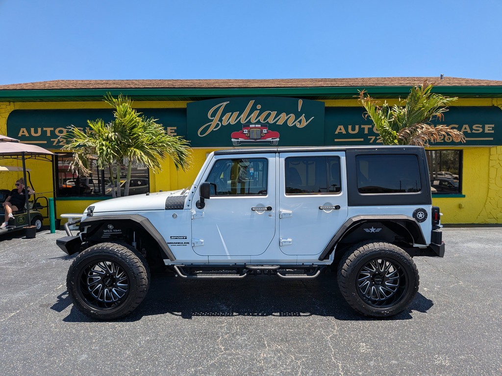 Jeep Wrangler Unlimited Vehicle Full-screen Gallery Image 02