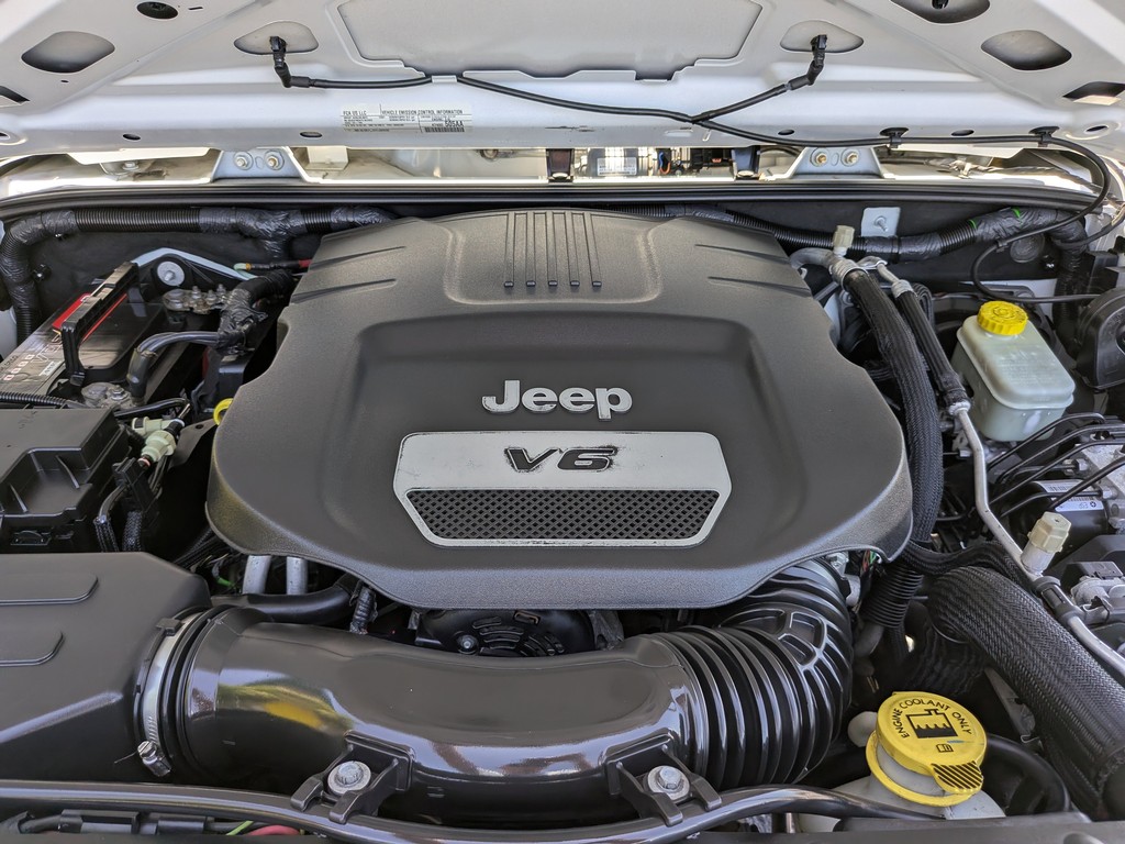 Jeep Wrangler Unlimited Vehicle Full-screen Gallery Image 09