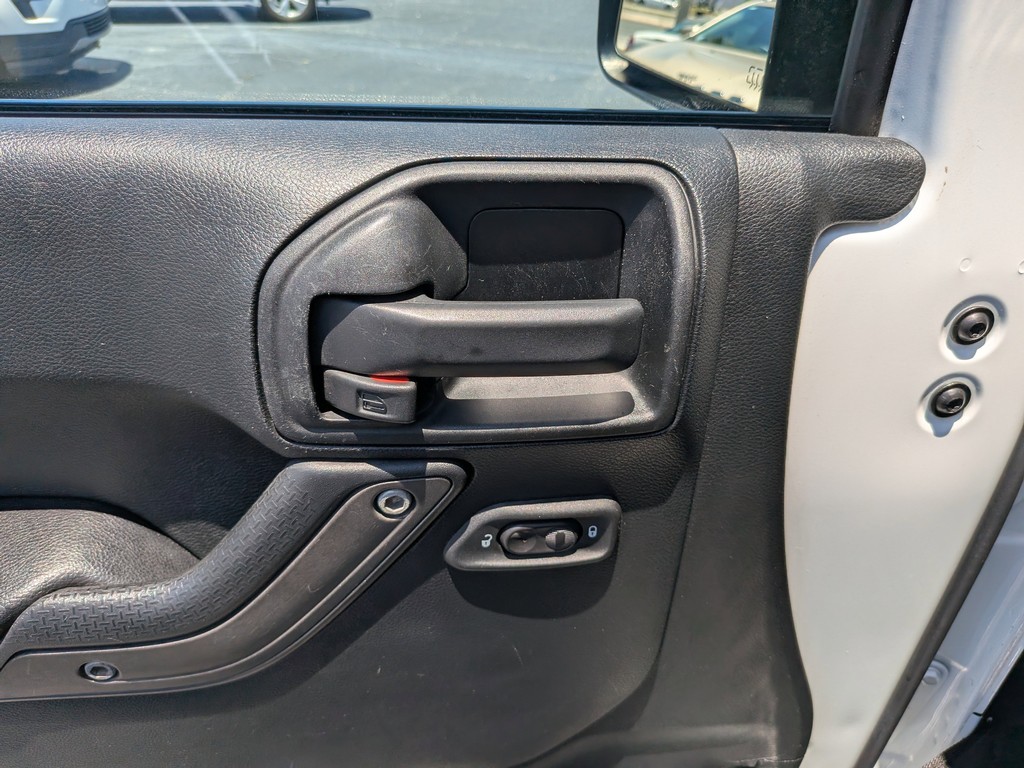 Jeep Wrangler Unlimited Vehicle Full-screen Gallery Image 16