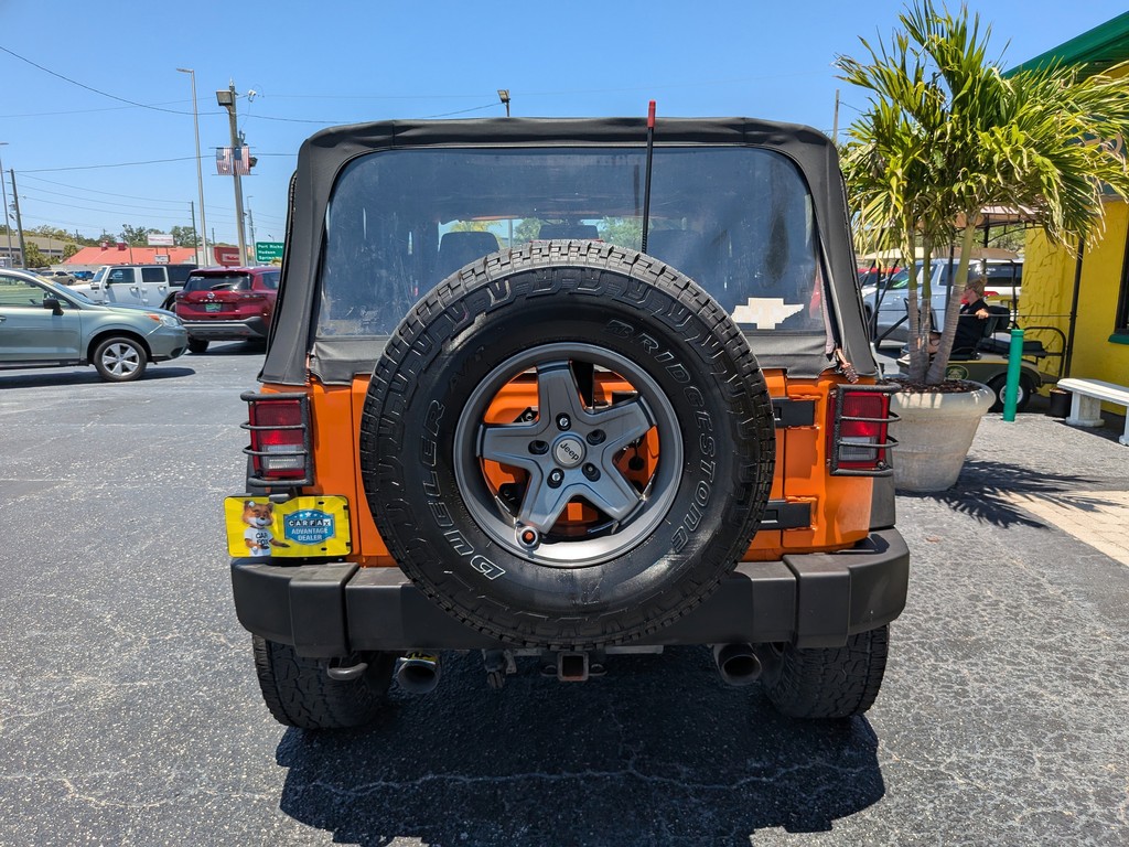 Jeep Wrangler Vehicle Full-screen Gallery Image 04