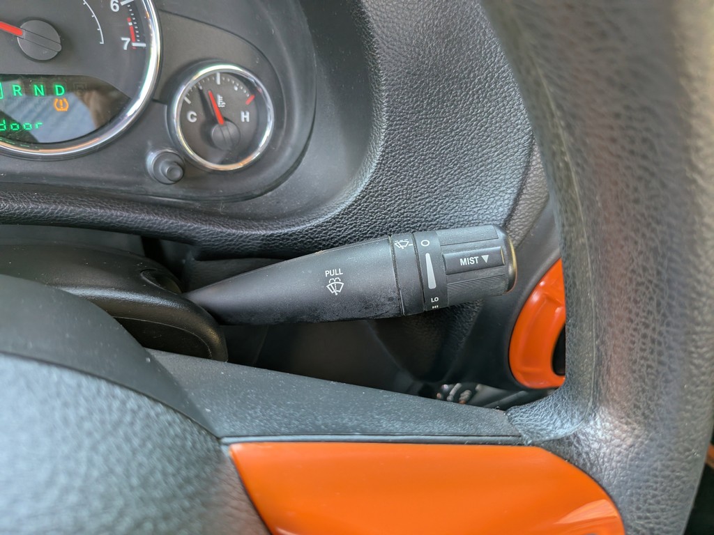 Jeep Wrangler Vehicle Full-screen Gallery Image 27