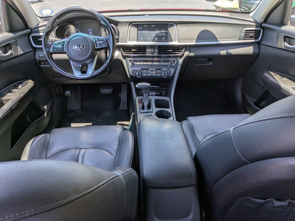 Kia Optima Vehicle Full-screen Gallery Image 11