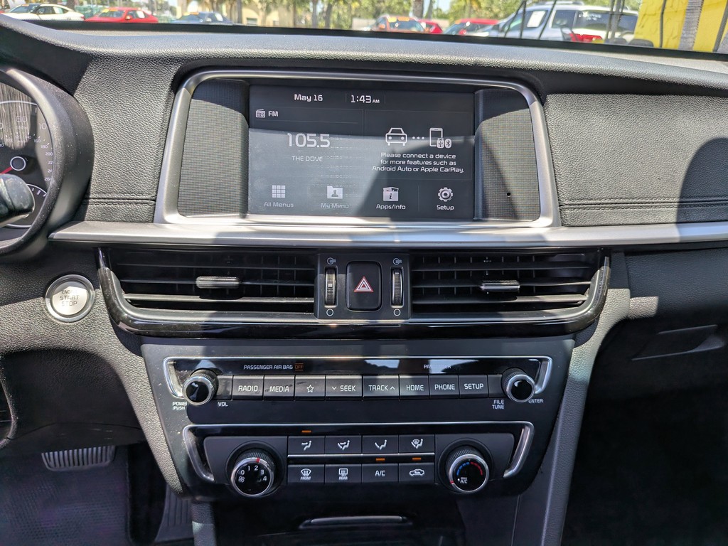 Kia Optima Vehicle Full-screen Gallery Image 19