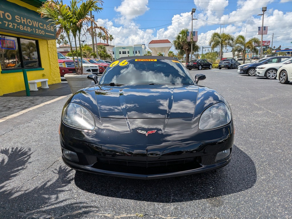 Chevrolet Corvette Vehicle Full-screen Gallery Image 05
