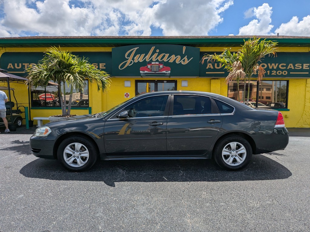 Chevrolet Impala Vehicle Full-screen Gallery Image 02