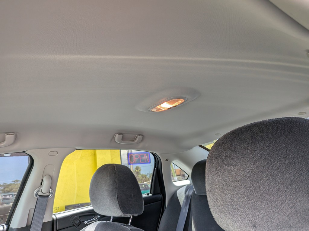 Chevrolet Impala Vehicle Full-screen Gallery Image 18