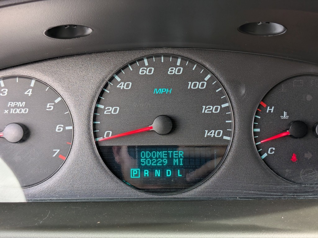 Chevrolet Impala Vehicle Full-screen Gallery Image 28