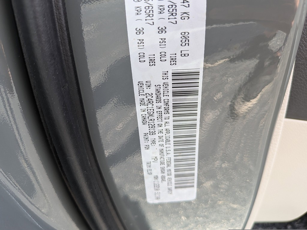 Chrysler Pacifica Vehicle Full-screen Gallery Image 33