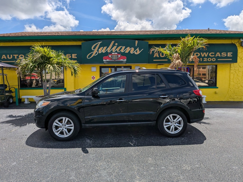 Hyundai Santa Fe Vehicle Full-screen Gallery Image 02