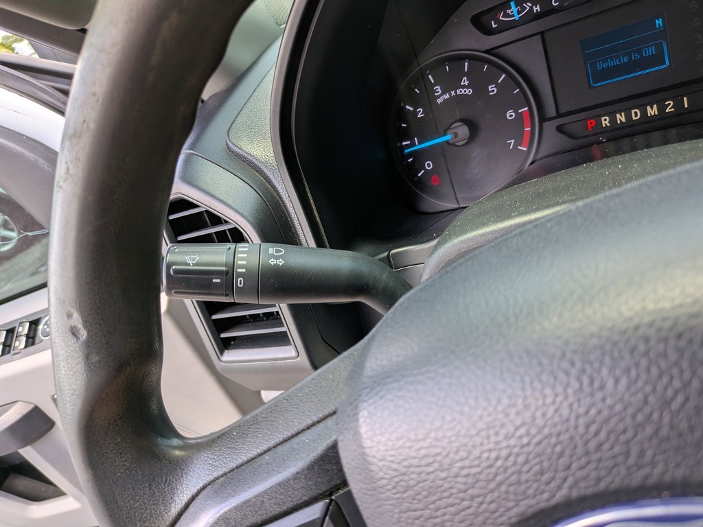 Ford Super Duty F-250 SRW Vehicle Full-screen Gallery Image 25