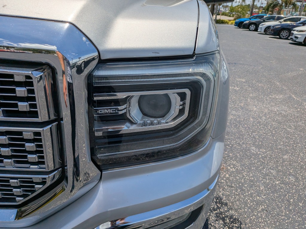 GMC Sierra 1500 Vehicle Full-screen Gallery Image 06