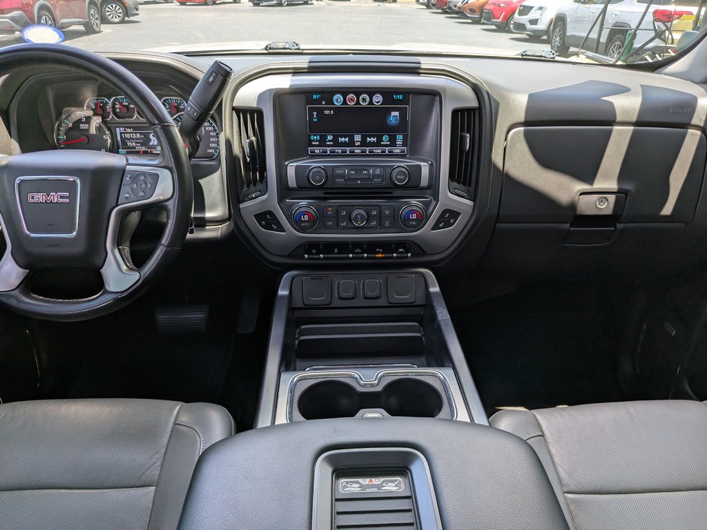 GMC Sierra 1500 Vehicle Full-screen Gallery Image 12