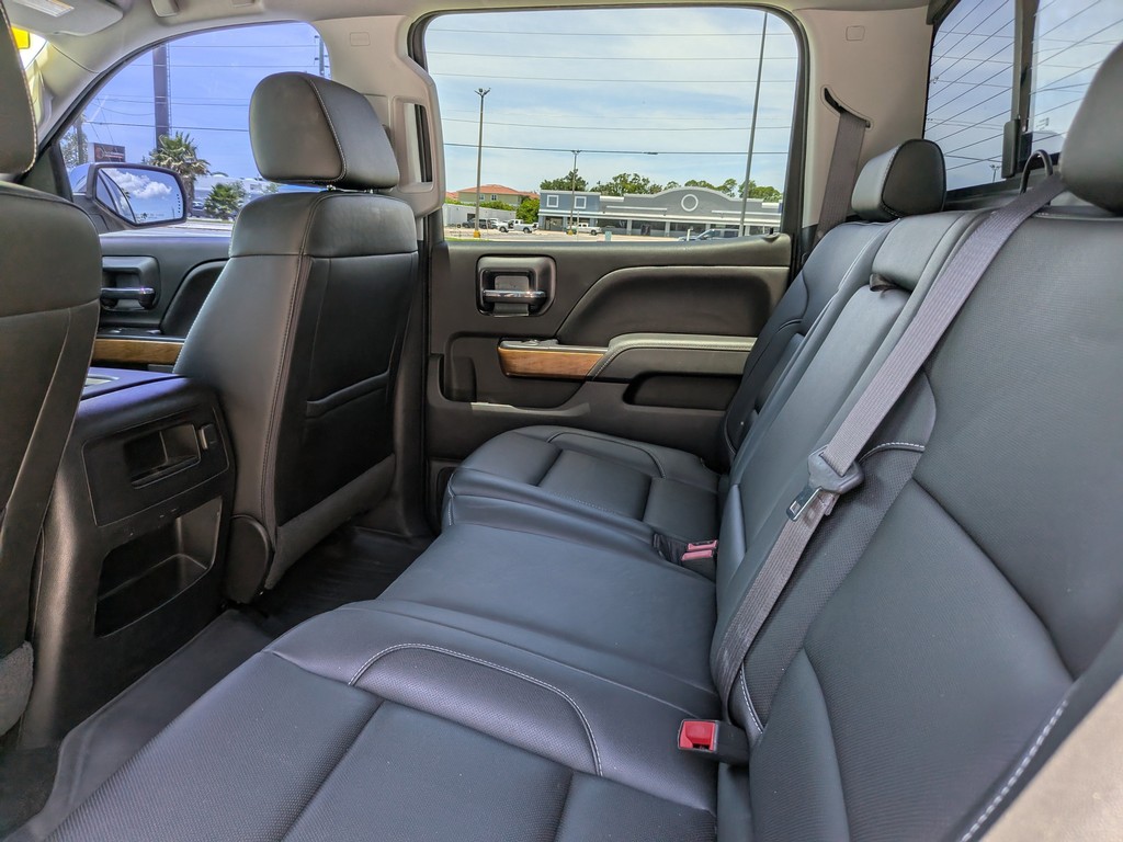 Chevrolet Silverado 1500 Vehicle Full-screen Gallery Image 12