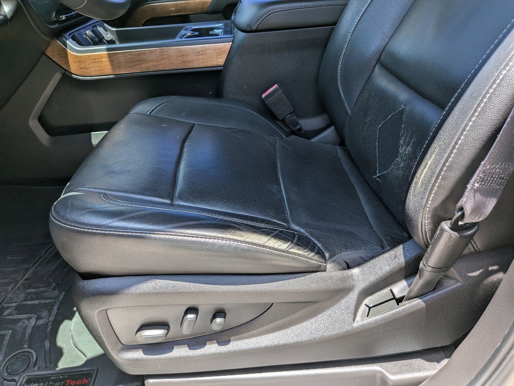 Chevrolet Silverado 1500 Vehicle Full-screen Gallery Image 15