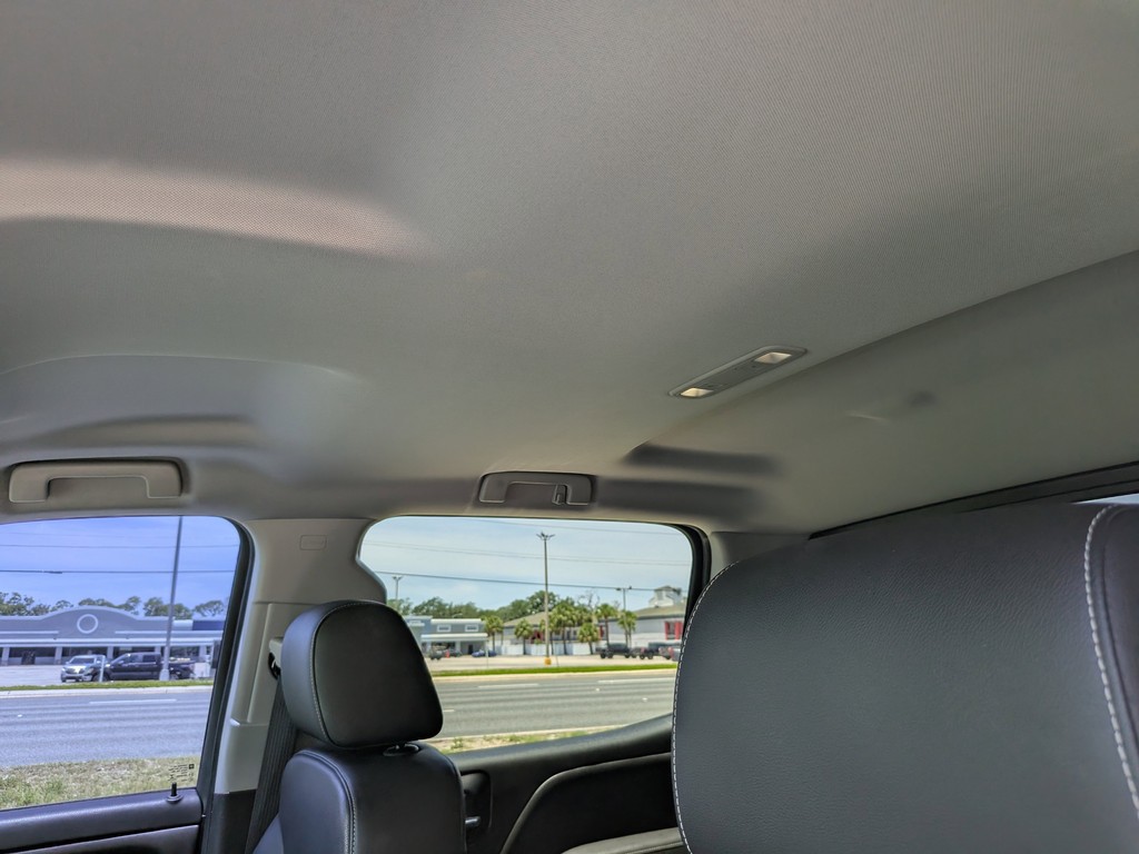 Chevrolet Silverado 1500 Vehicle Full-screen Gallery Image 16
