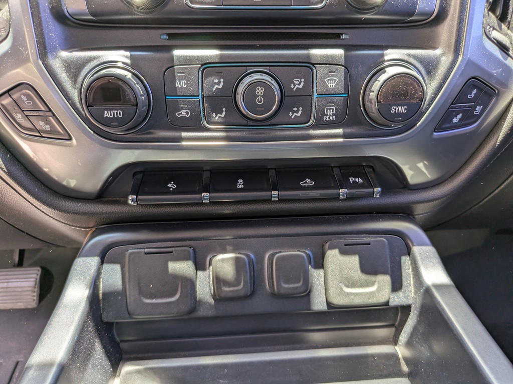 Chevrolet Silverado 1500 Vehicle Full-screen Gallery Image 21