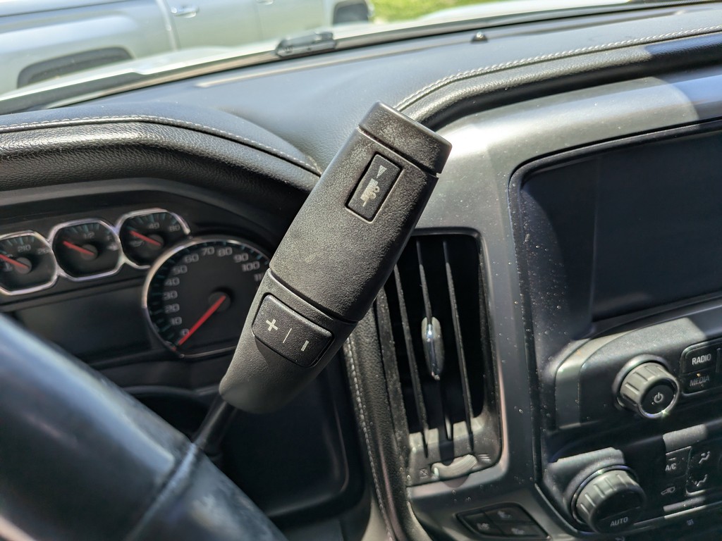 Chevrolet Silverado 1500 Vehicle Full-screen Gallery Image 30