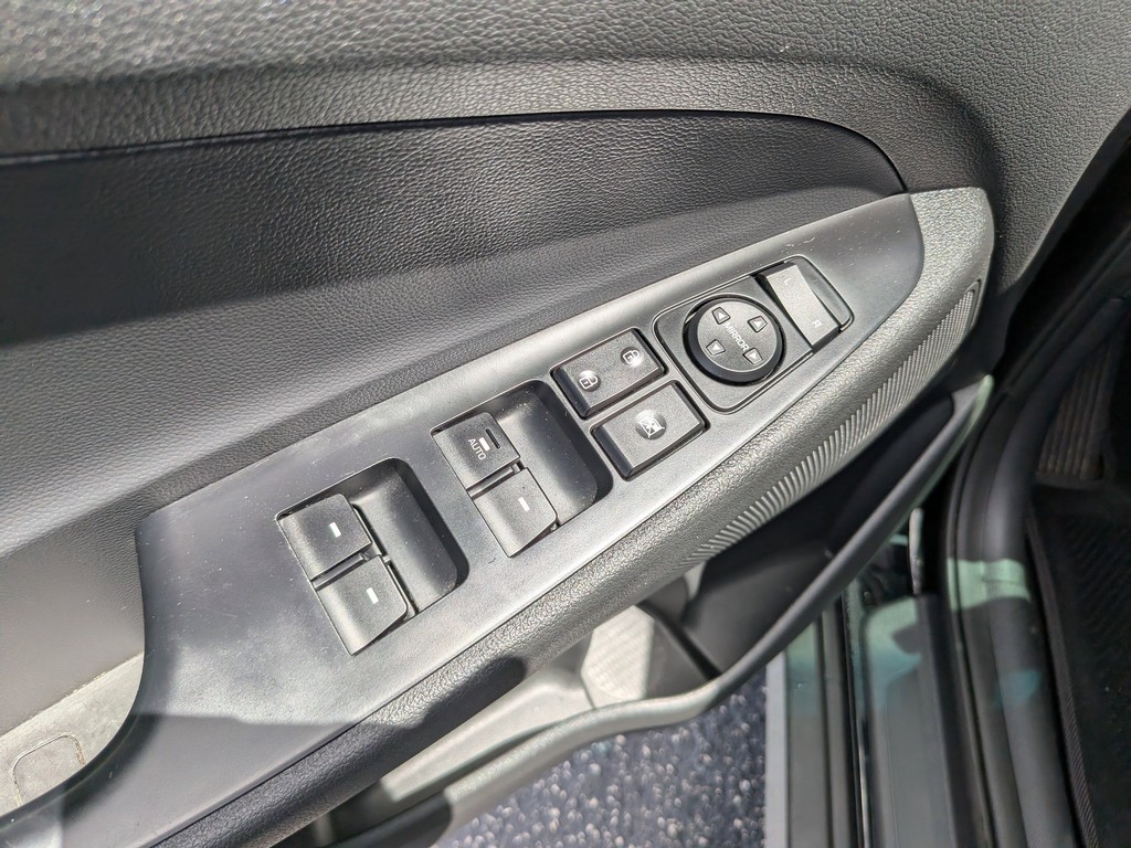 Hyundai Tucson Vehicle Full-screen Gallery Image 17