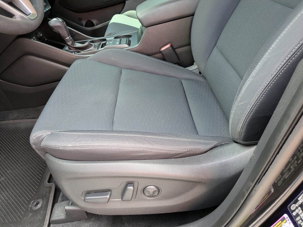 Hyundai Tucson Vehicle Full-screen Gallery Image 18
