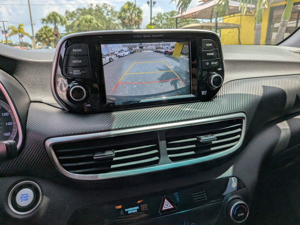 Hyundai Tucson Vehicle Full-screen Gallery Image 21