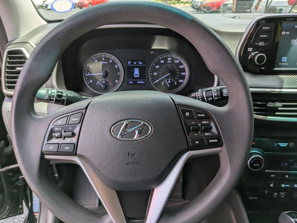 Hyundai Tucson Vehicle Full-screen Gallery Image 26