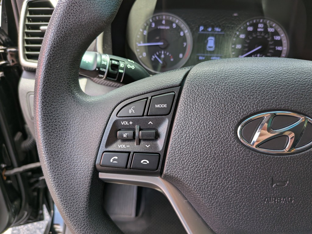 Hyundai Tucson Vehicle Full-screen Gallery Image 27