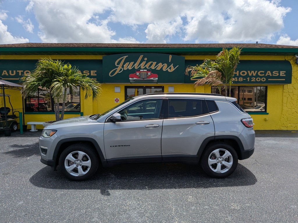 Jeep Compass Vehicle Full-screen Gallery Image 02