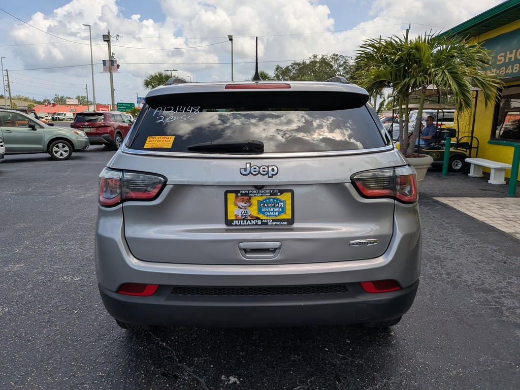 Jeep Compass Vehicle Full-screen Gallery Image 04