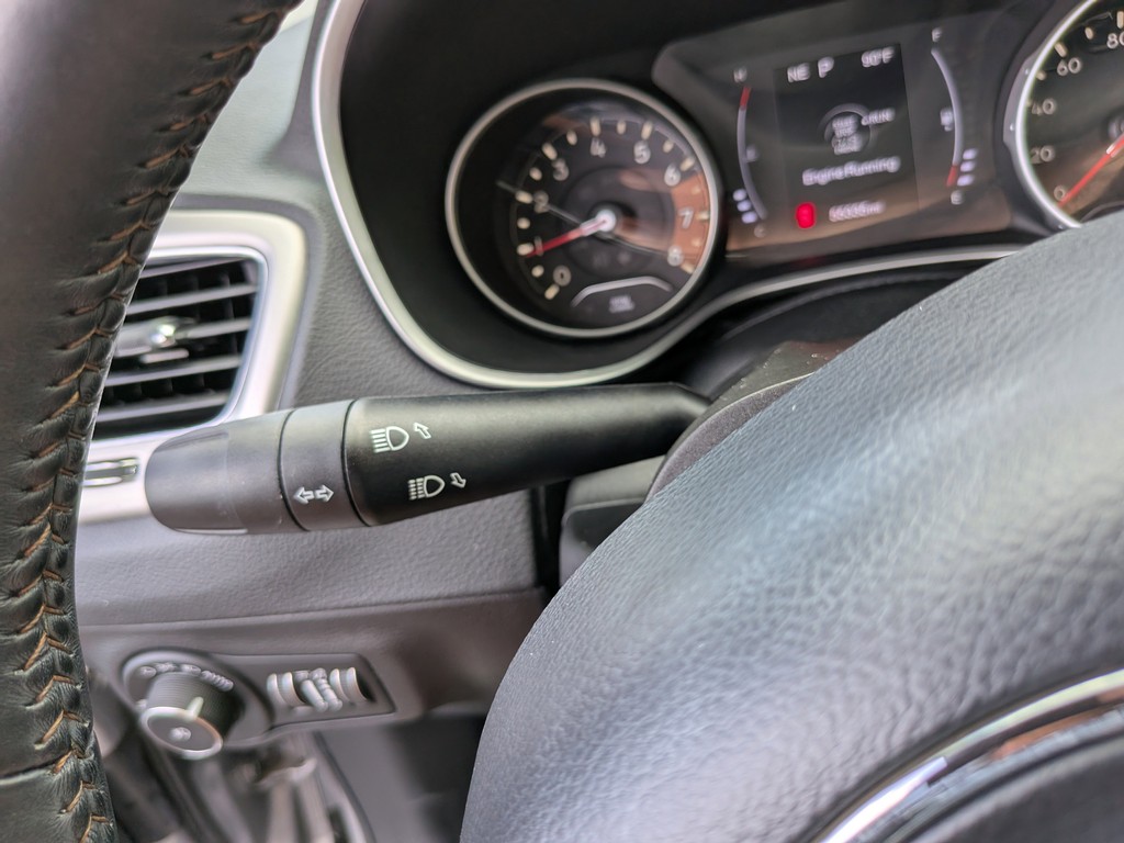 Jeep Compass Vehicle Full-screen Gallery Image 28